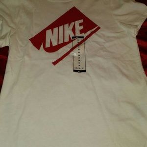 Kid nike shirt size medium